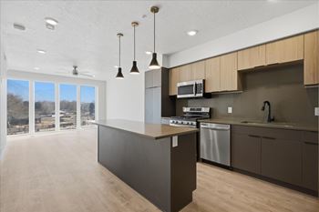 Kitchen with stove top oven4